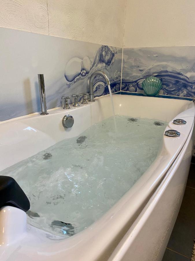 Eifelstein, Apartment Mit Whirlpool Und Ofen Dahlem  Exteriér fotografie
