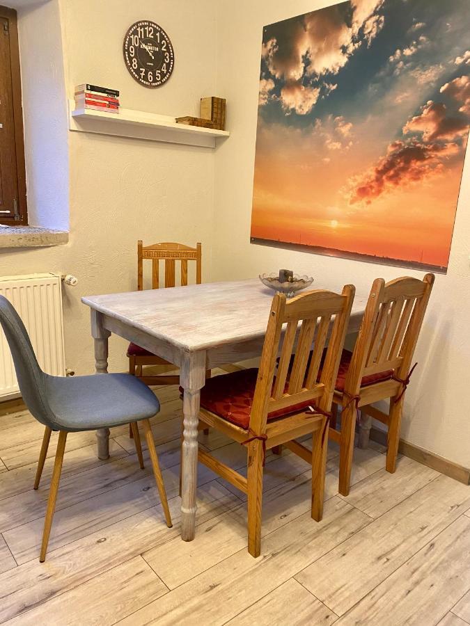 Eifelstein, Apartment Mit Whirlpool Und Ofen Dahlem  Exteriér fotografie