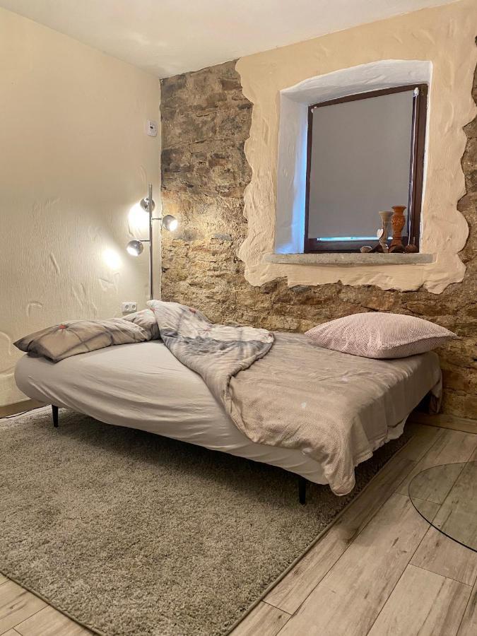 Eifelstein, Apartment Mit Whirlpool Und Ofen Dahlem  Exteriér fotografie
